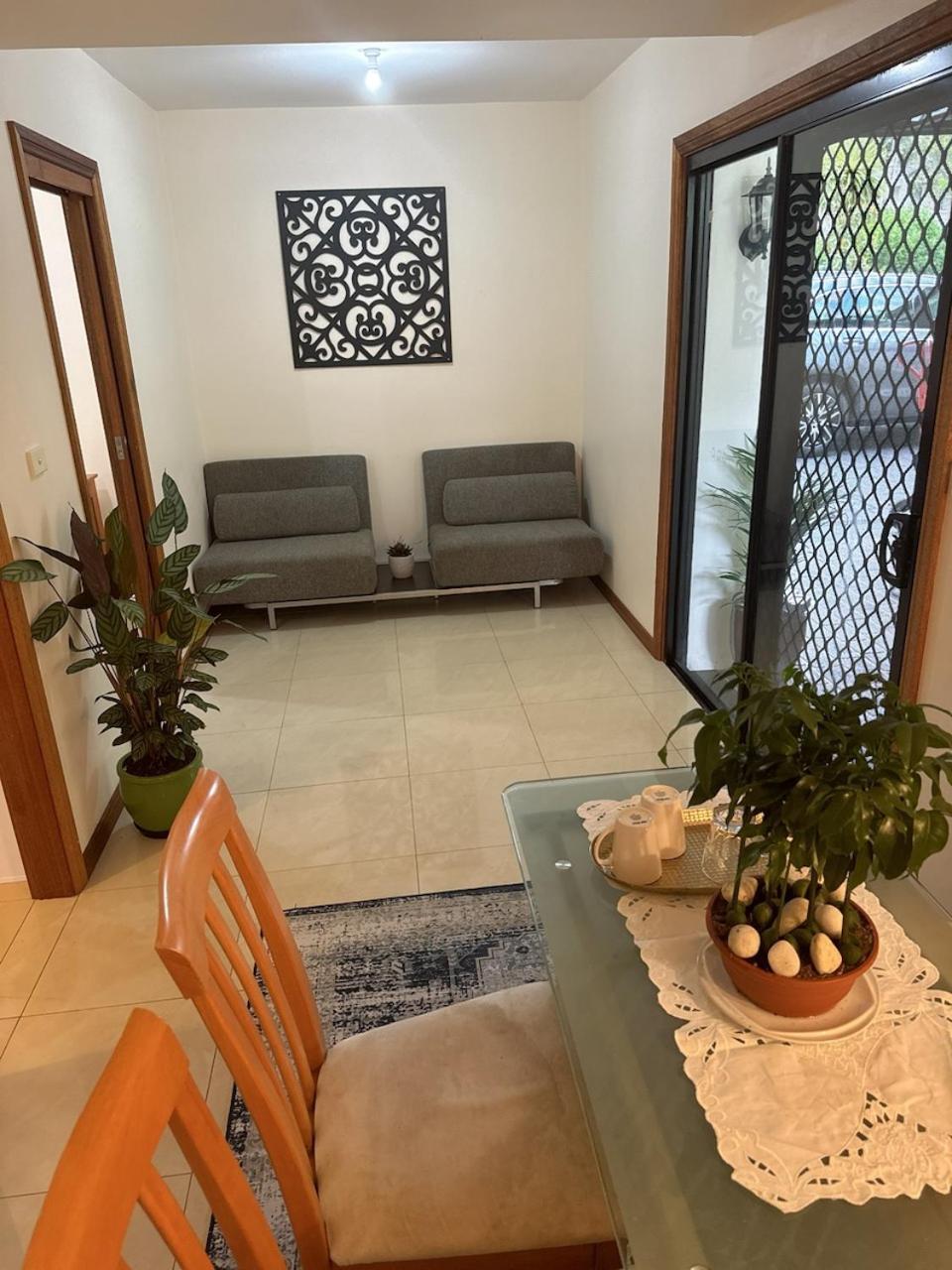 Self Contained Granny Flat - 2 Br Apartment *