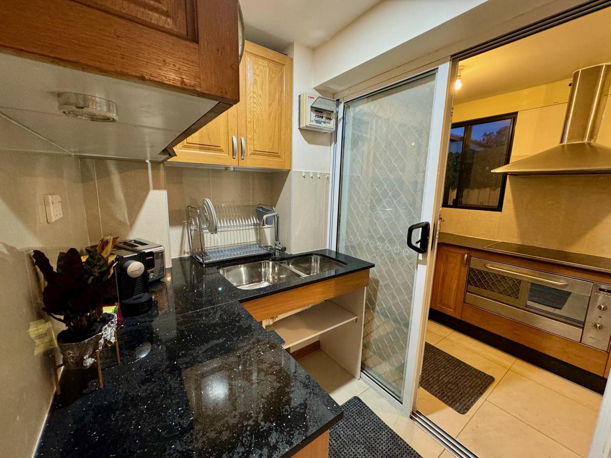 Self Contained Granny Flat - 2 Br *