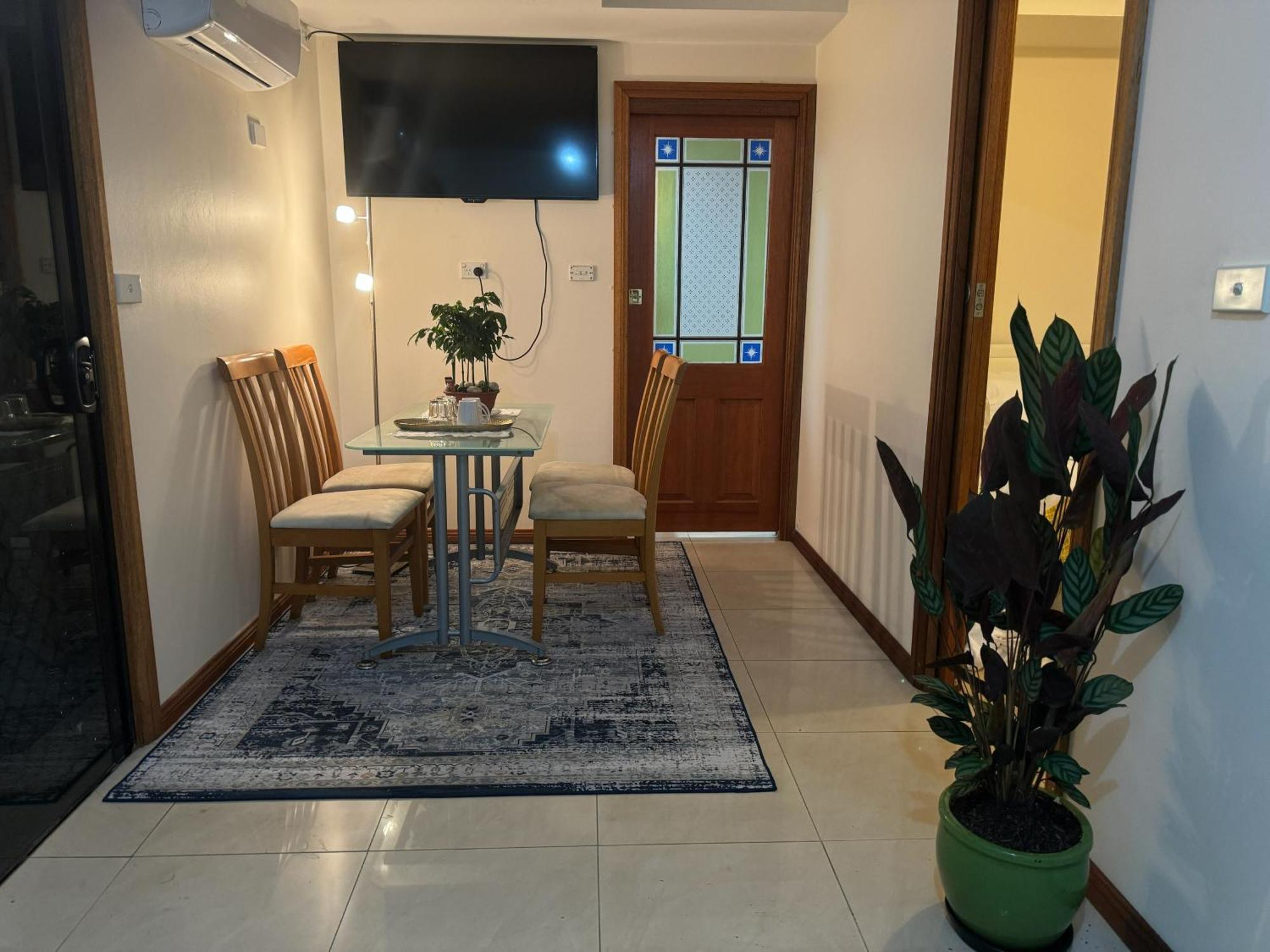 Self Contained Granny Flat - 2 Br Apartment Bankstown